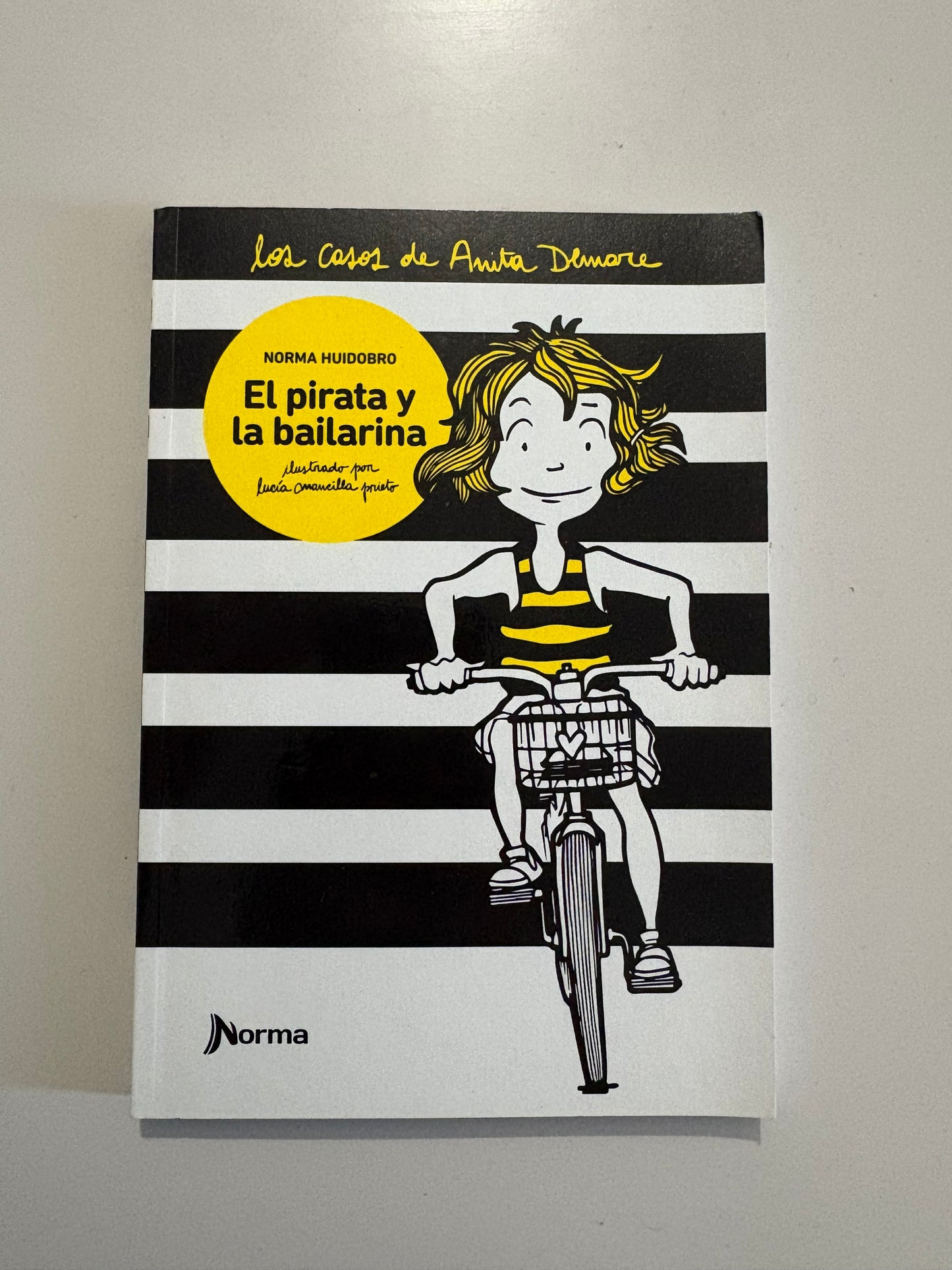 El pirata y la bailarina - Norma Huidobro