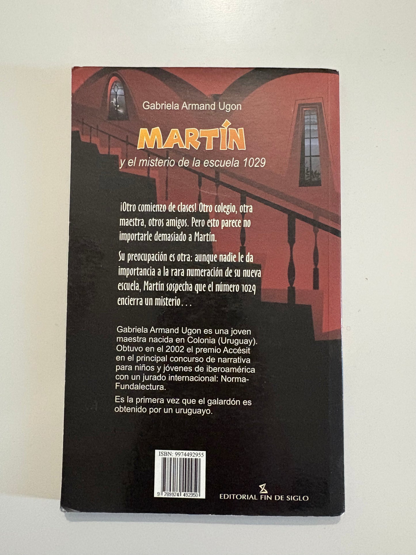 Martín y el misterio de la escuela 1029 - Gabriela Armand Ugon