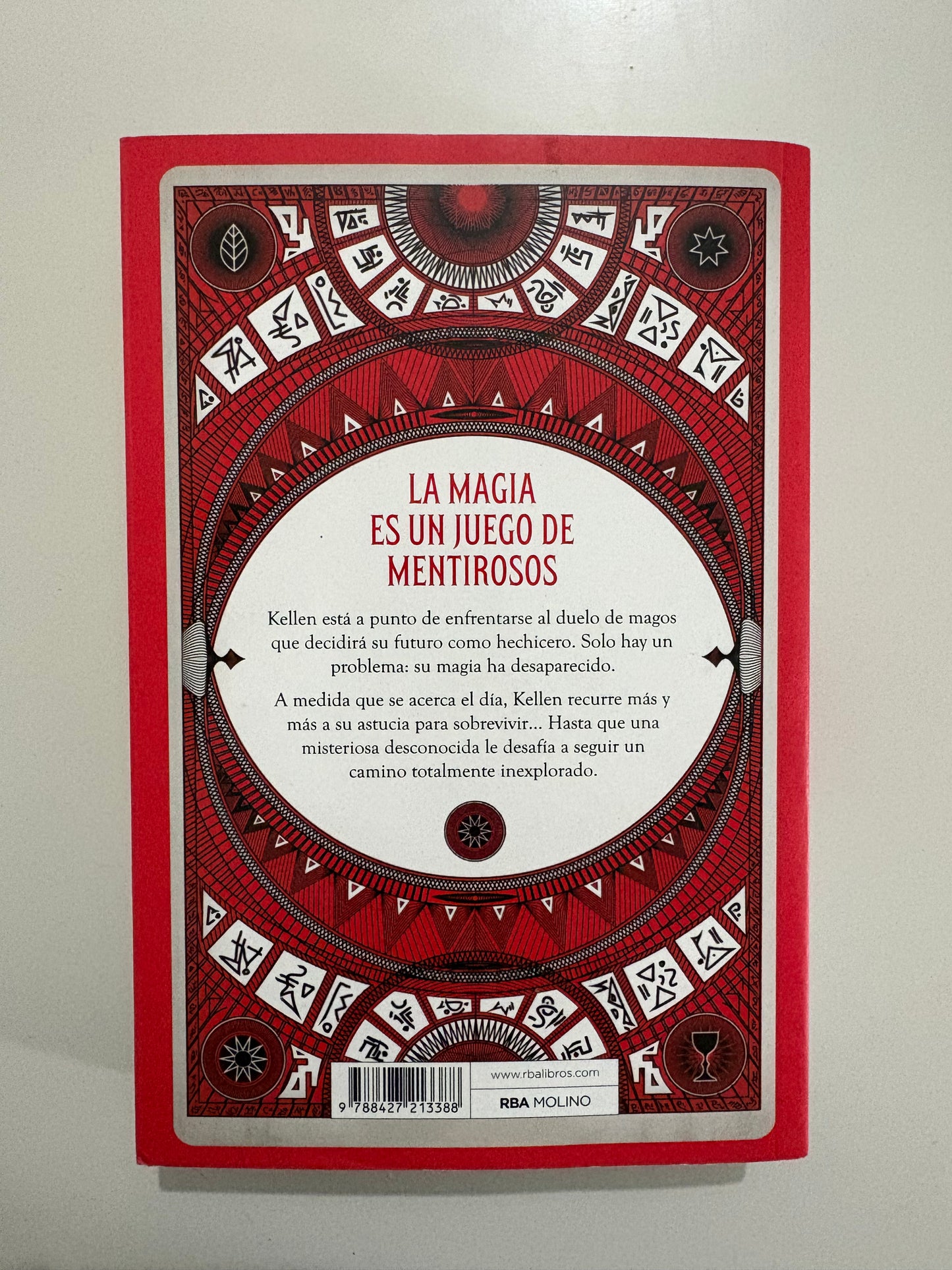 Hechicero – Sebastien de Castell
