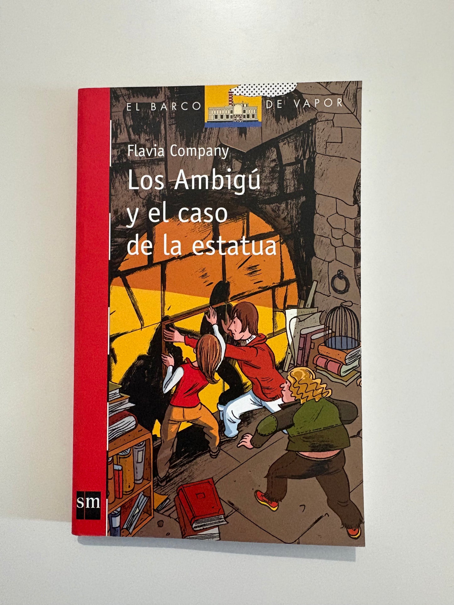 Los Ambigú y el caso de la estatua - Flavia Company